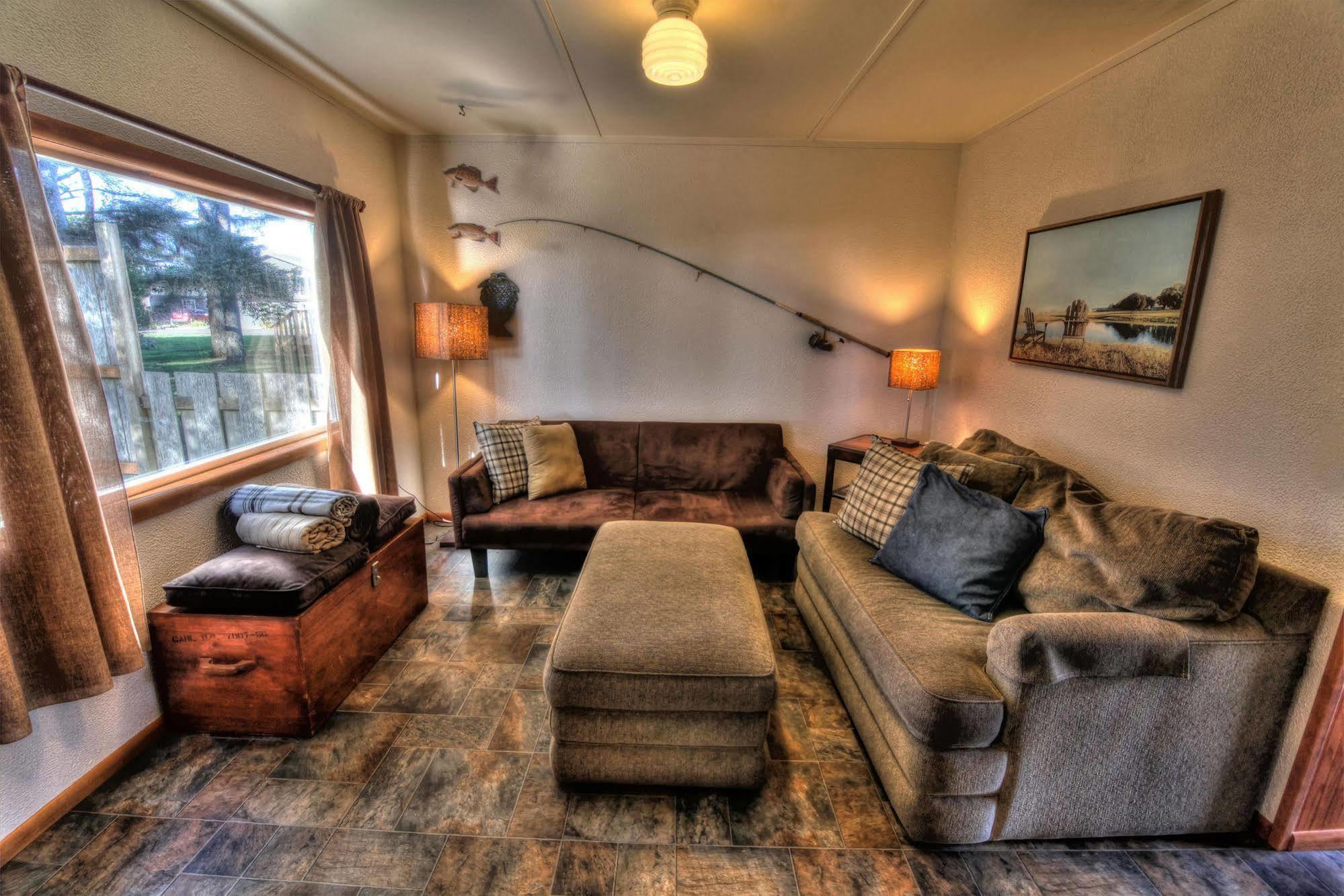 The Rock Park Cottages Yachats Extérieur photo