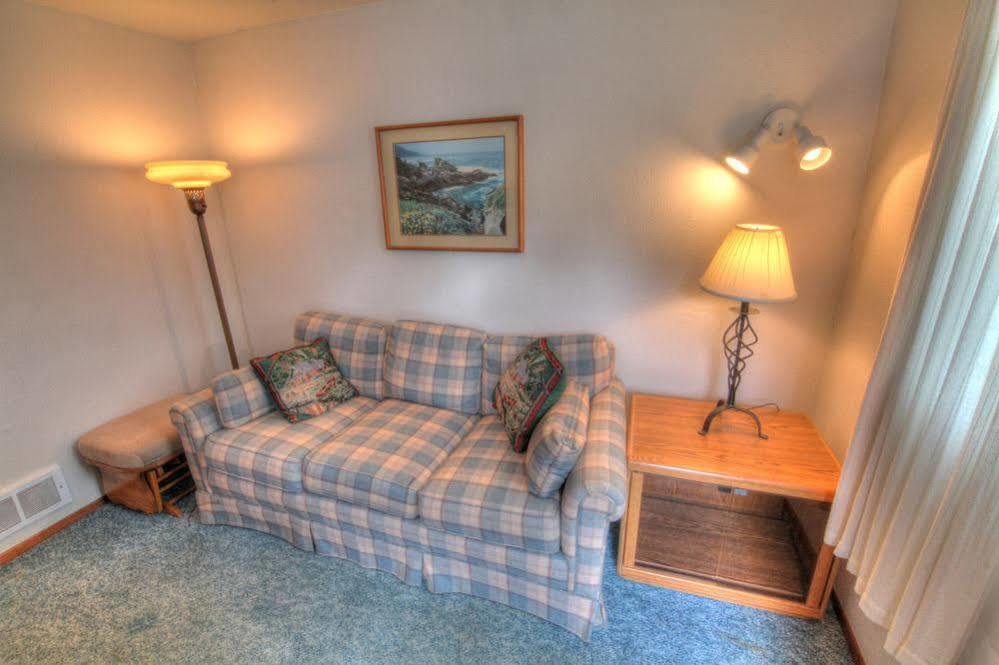 The Rock Park Cottages Yachats Extérieur photo