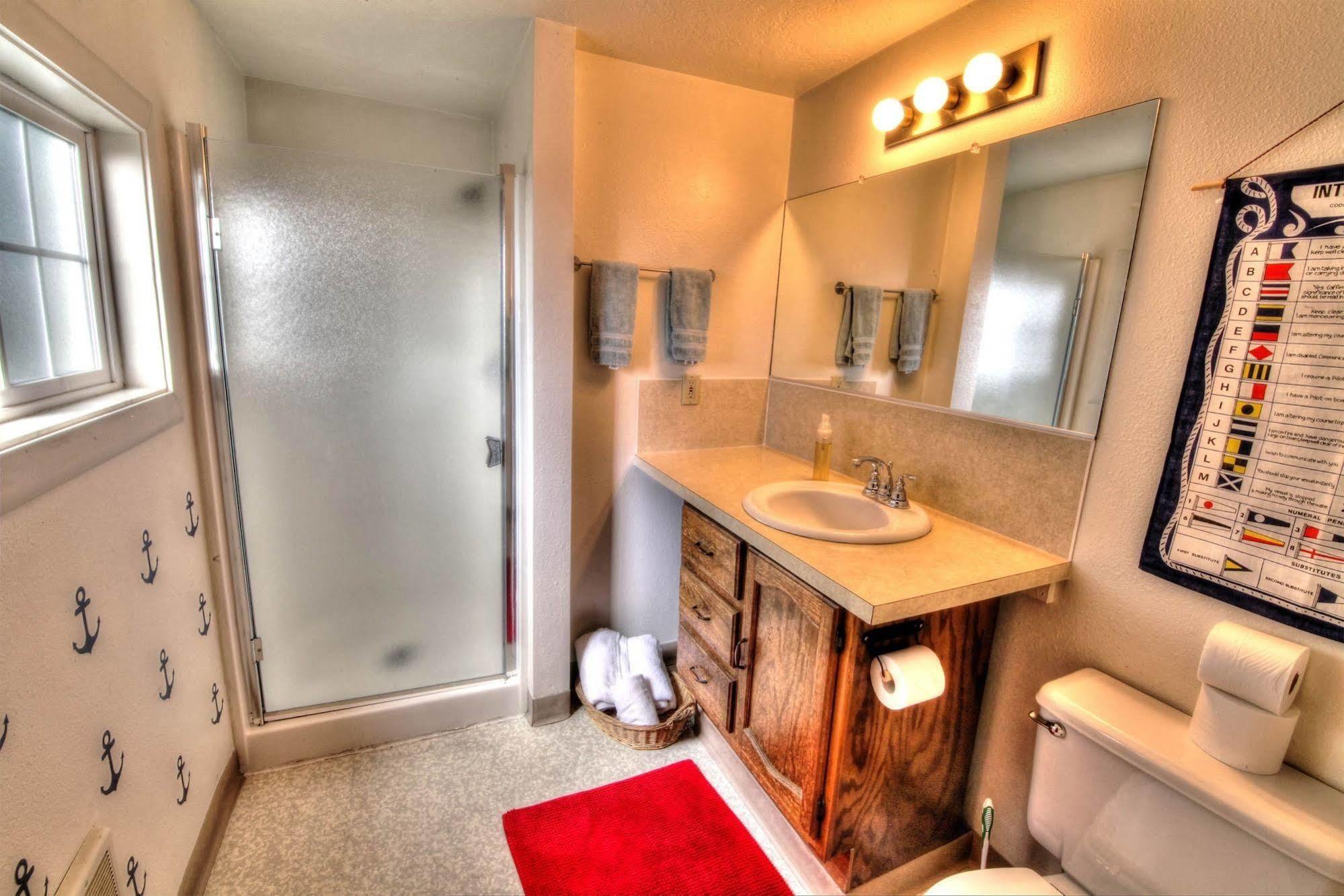 The Rock Park Cottages Yachats Extérieur photo