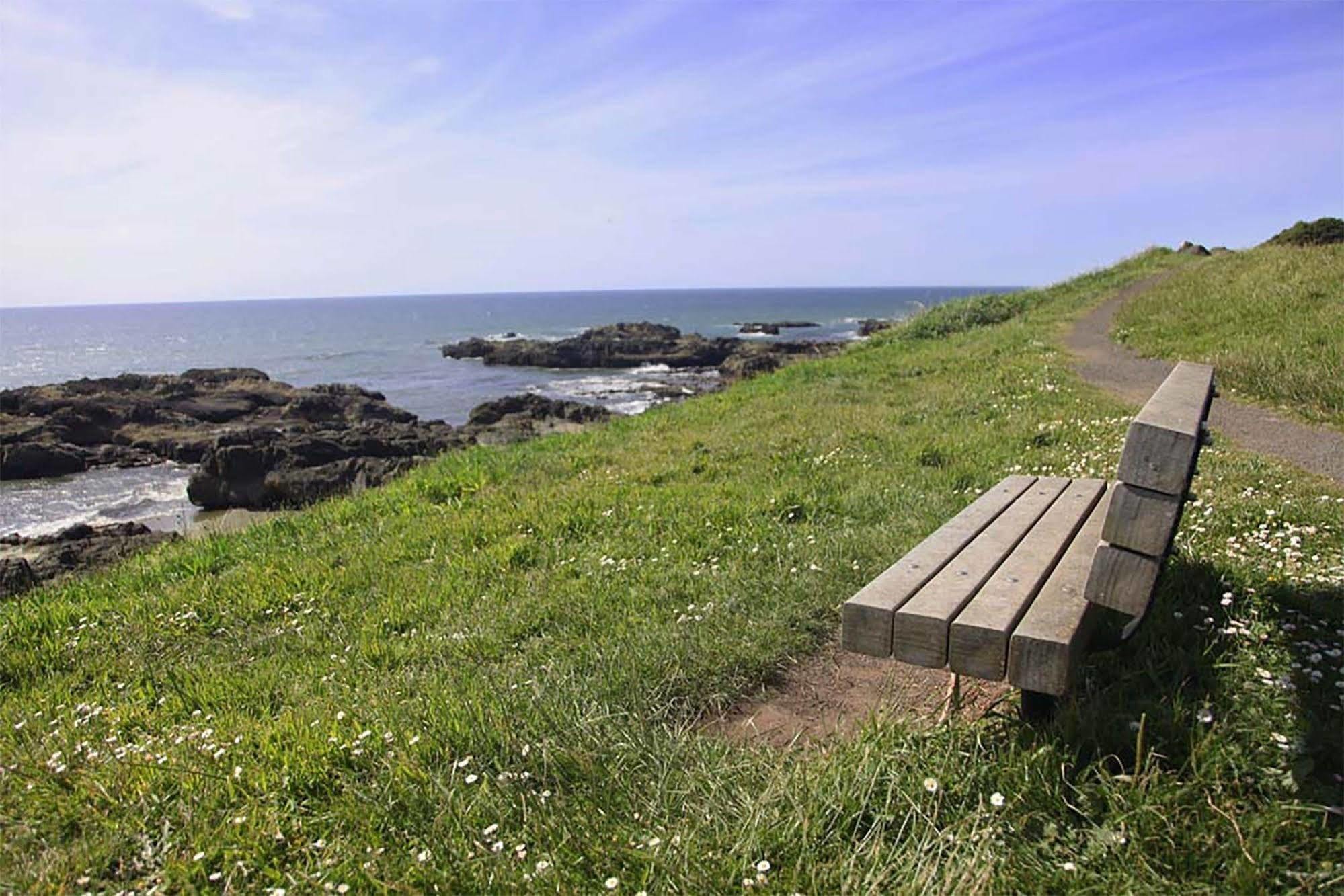 The Rock Park Cottages Yachats Extérieur photo