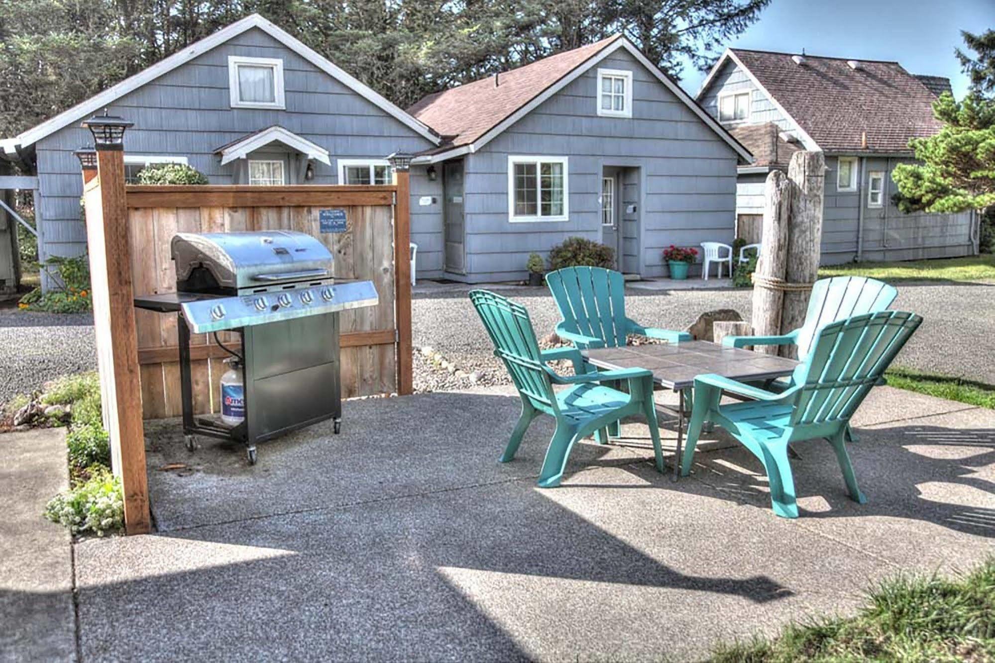 The Rock Park Cottages Yachats Extérieur photo